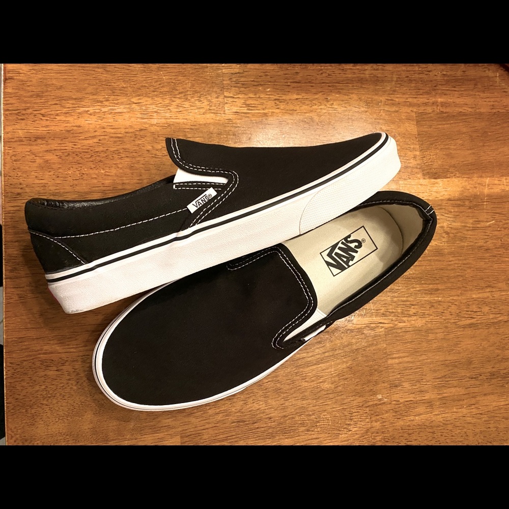 Brand new Vans Slip on Sneakers Men’s Size 9.5